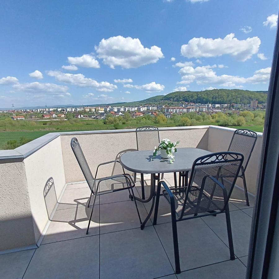 Neue, Moderne Penthousewohnung Сігішоара Екстер'єр фото